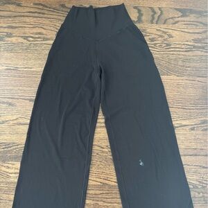 Offline by Aerie Women’s Black leggings